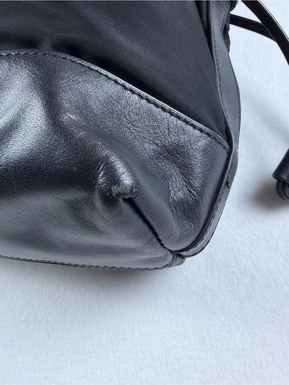 Tory Burch Black Nylon & Leather Drawstring Tote Shoulder Bag Gold Hardware - Picture 4 of 13